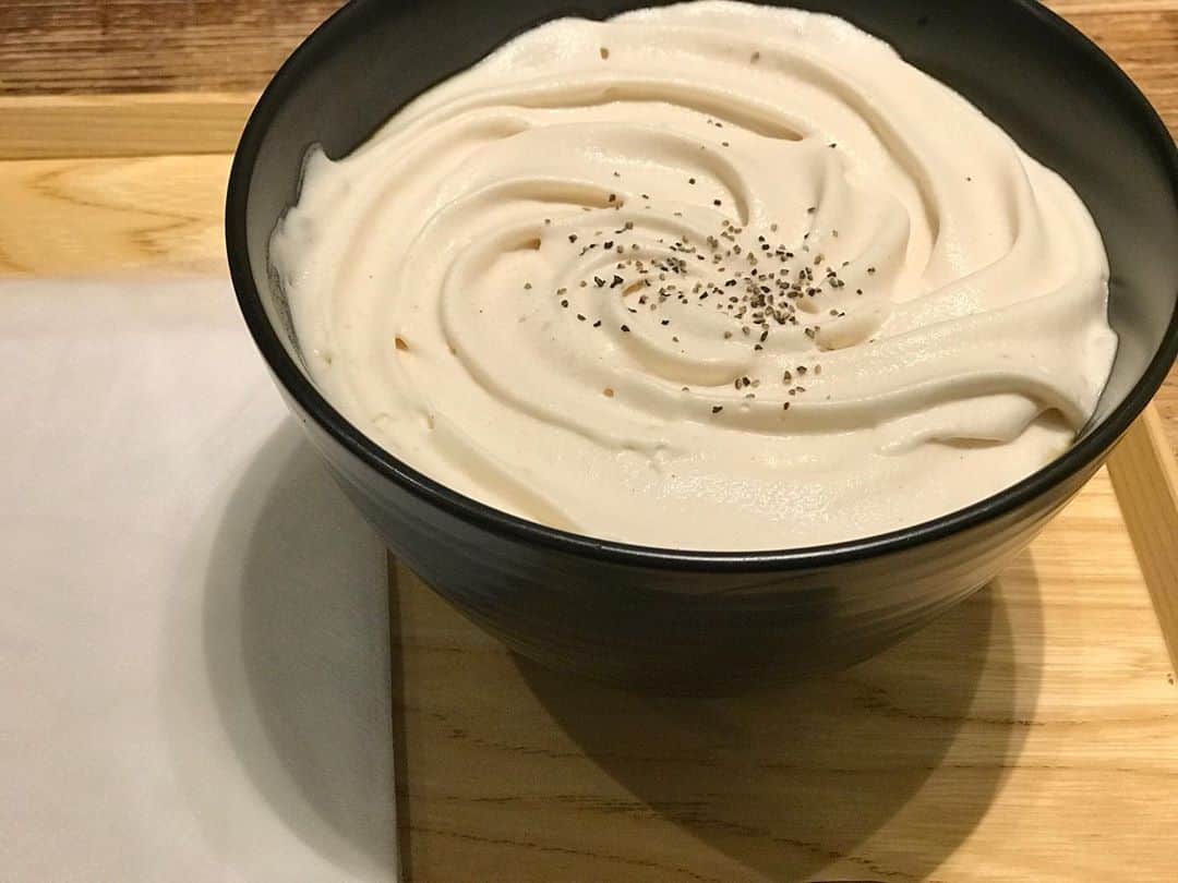 のインスタグラム：「白カレーうどん #初代 #うまし😋  #巨人のグルメ」