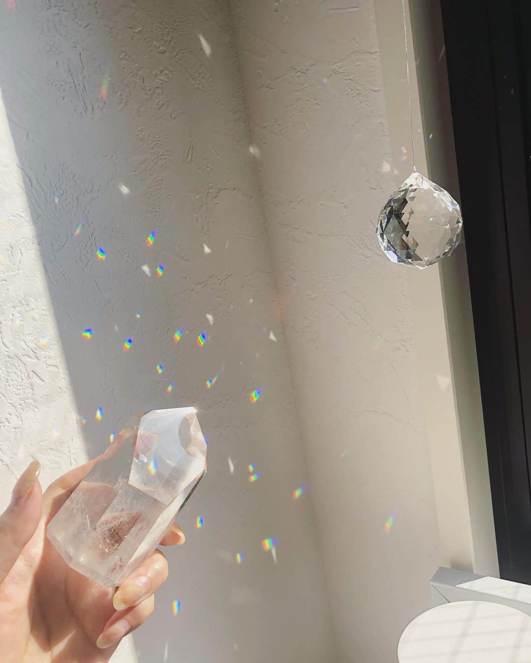 美月リカのインスタグラム：「🤍💎🌈✨」