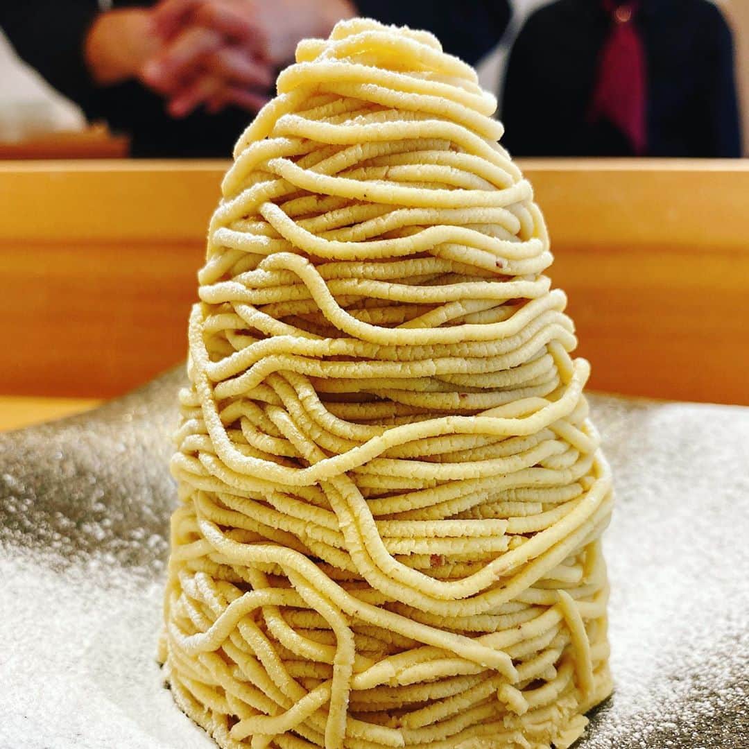 里井真由美のグルメインスタ