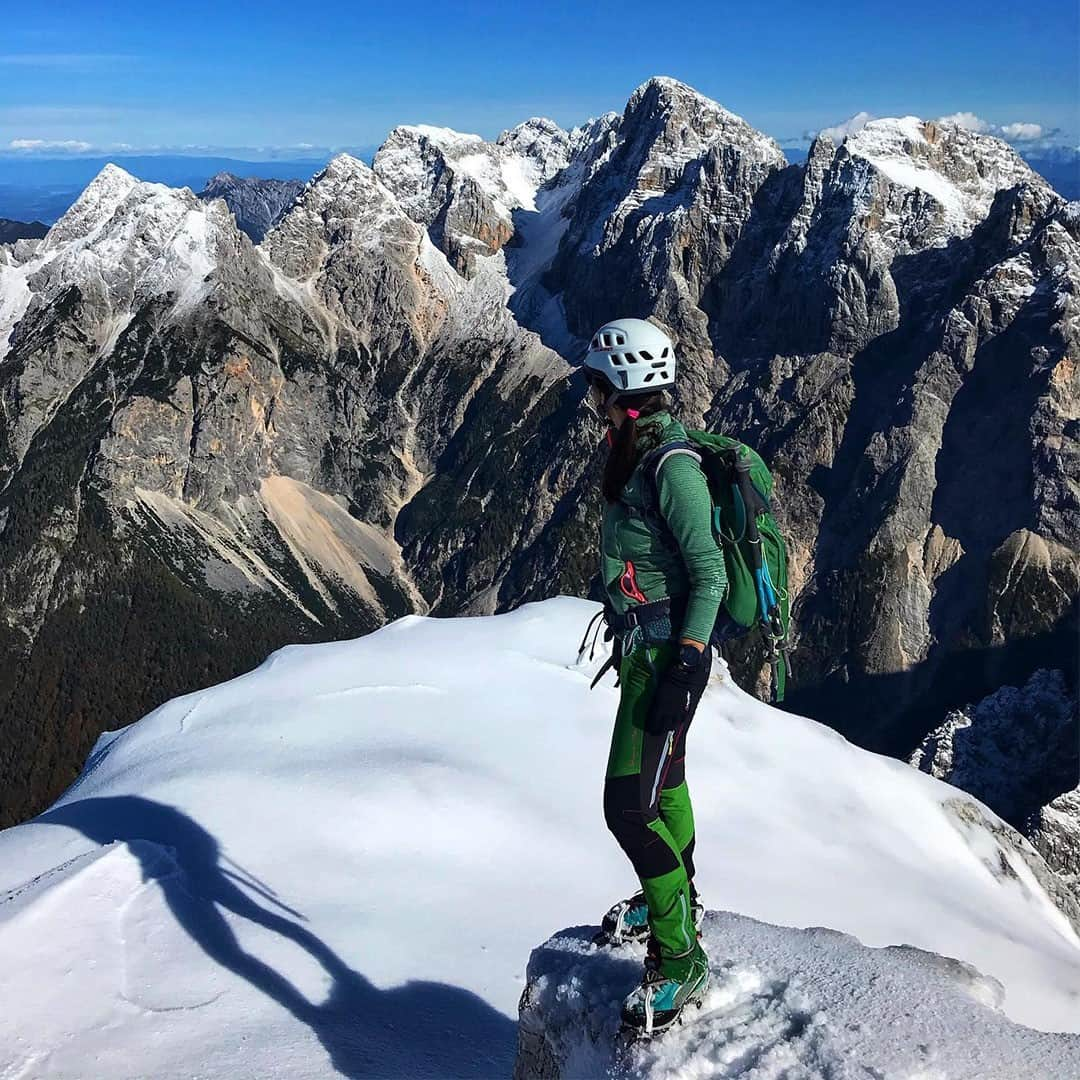 ドイターさんのインスタグラム写真 - (ドイターInstagram)「Winter is coming! Put your crampons on and prepare yourself for winter season – who else loves winter sports like ice climbing?  - Thanks to @daniela_celigoj for sharing your #deutermoment with us. Please tag #deuter to be featured. 🏔❤️ - #deuter #deuterbackpack #winterseason #wintersport #winteractivities #iceclimbing #crampons #ourdoor #outdooractivities #outdoorsports #hiking」10月27日 20時02分 - deuter