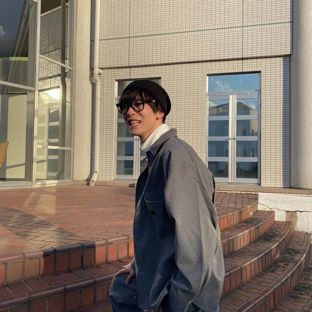 内藤秀一郎さんのインスタグラム写真 - (内藤秀一郎Instagram)「最近はUNIQLOとGUしか着てない。 かわいいんだよっ 大事なシーンをこの場所で撮りました。 思い出の場所です。  Recently I only wear UNIQLO and GU. It's cute I took an important scene at this place. It's a place of memories.  #uniqlo  #gu  #仮面ライダーセイバー」10月27日 20時25分 - syuichiro_naito