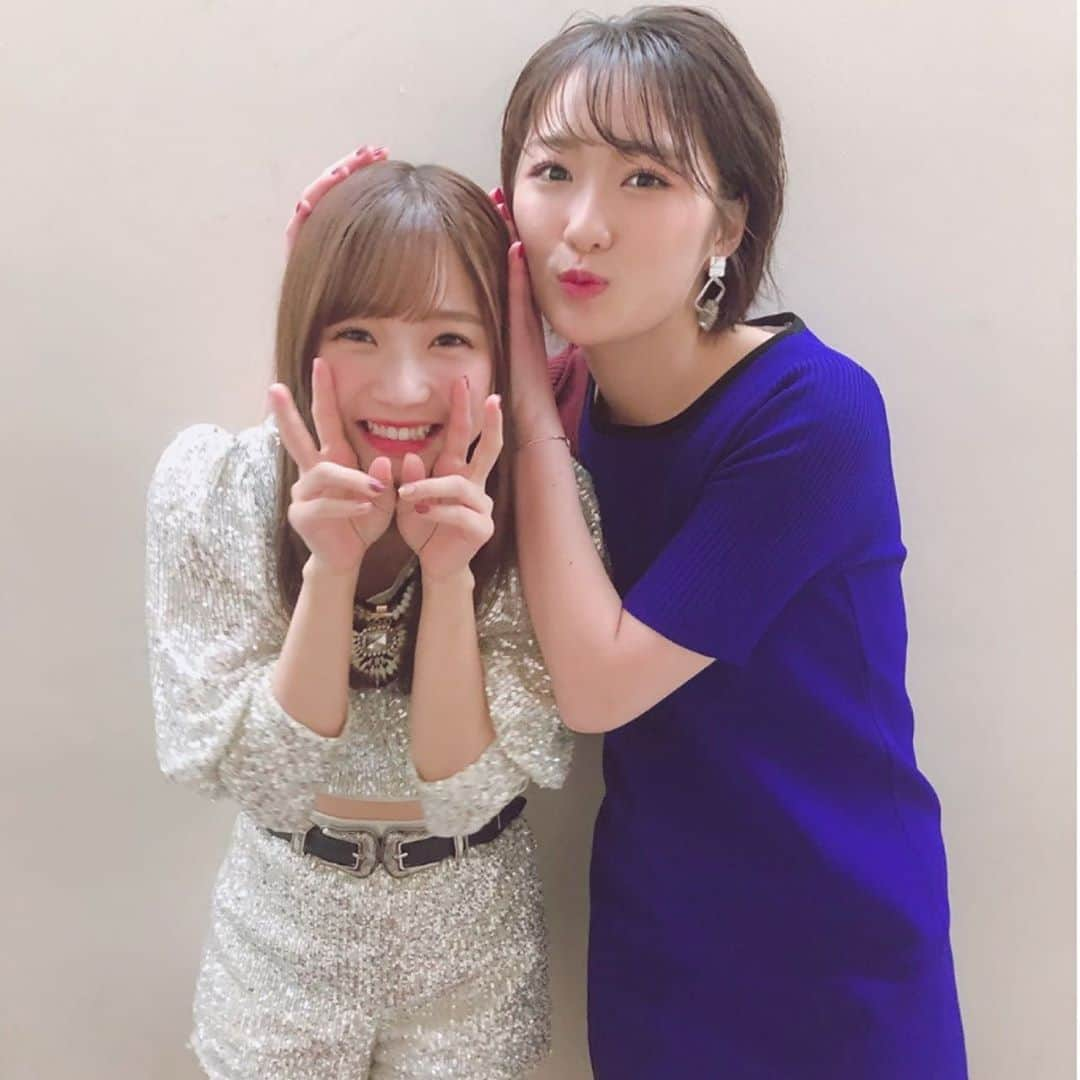 稲場愛香さんのインスタグラム写真 - (稲場愛香Instagram)「🎂🧡﻿ ﻿ ﻿ 今日は大好きな工藤遥さんのお誕生日！﻿  @haruka_kudo.official 🌼﻿ ﻿ おめでとうございます♡﻿ ﻿ ﻿ 見ているだけで幸せになっちゃう﻿ 素敵な笑顔がいっぱいの1年にしてください♪﻿ ﻿ ﻿ ﻿ #juicejuice #稲場愛香 #まなかん #工藤遥 さん ﻿ #happybirthday #21歳 #ずっと #大好き です﻿ #懐かしい写真 #高まりすぎて #表情管理 できてない🙏🏻」10月27日 20時37分 - manaka_inaba.official