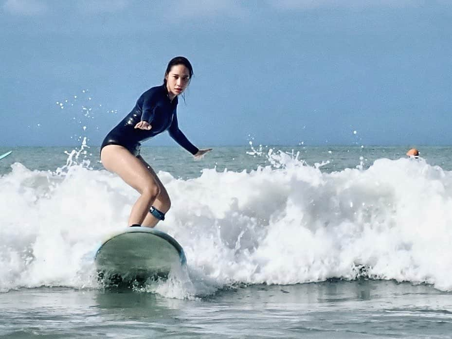 Laila Boonyasakさんのインスタグラム写真 - (Laila BoonyasakInstagram)「You can’t stop the waves, but you can learn how to surf. 🌊🌊🌊🌊🌊🌊🌊🌊 #chermarnishappy」10月27日 20時42分 - chermarn