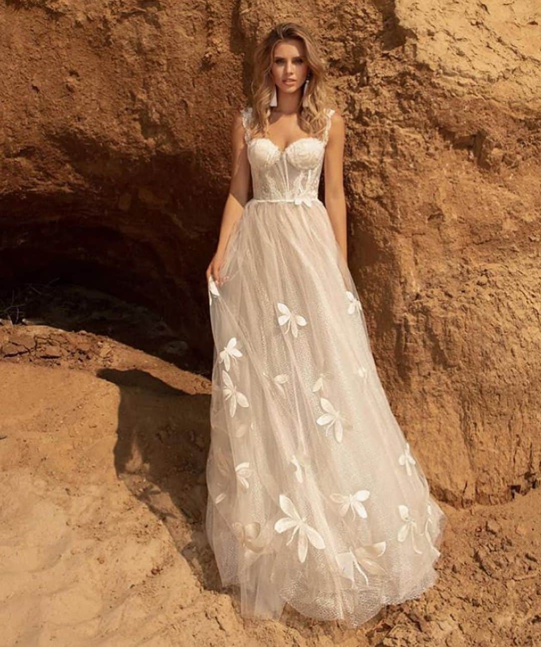 Wedding ?さんのインスタグラム写真 - (Wedding ?Instagram)「Which one is your favorite? 1-10? ❤️ Qual seu preferido?」10月27日 20時43分 - weddingideas_brides