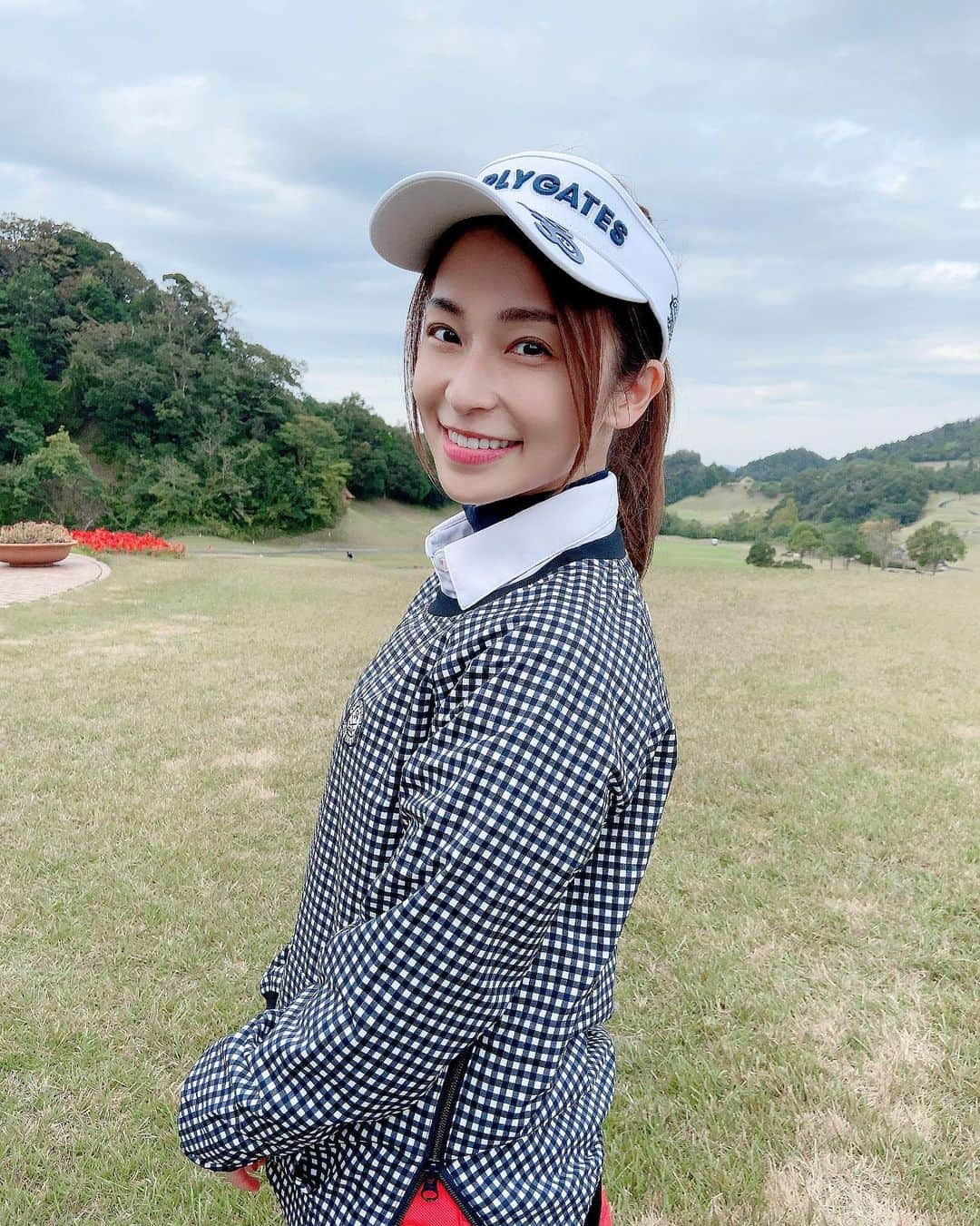 原明日夏さんのインスタグラム写真 - (原明日夏Instagram)「月1で頑張って行ってるゴルフ🏌️‍♀️  毎回心が折れますが、続けていこうと思います🤣  朝から運動すると気持ちいいな〜☺️✌️」10月27日 20時46分 - hara.as