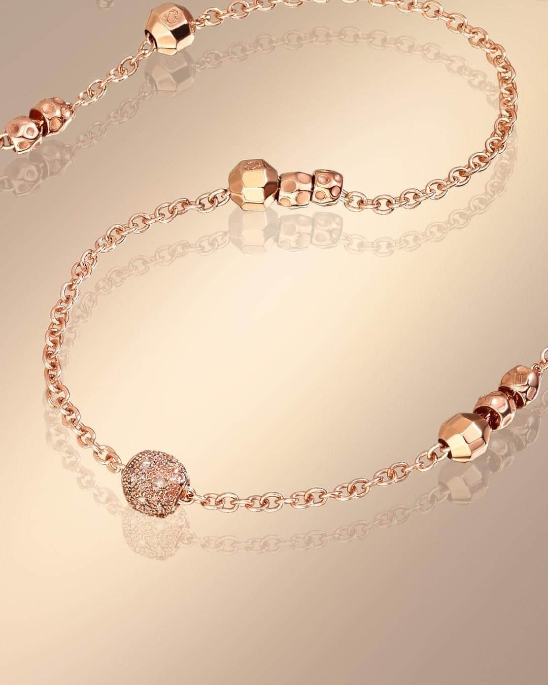 ドドさんのインスタグラム写真 - (ドドInstagram)「Design your own DoDo chain with Pepita components in rose gold and brown diamonds, for a chic, customized look that is oh-so-you.⁣ ⁣ #DoDoJewels #CharmingJewelry #PepitaCollection」10月27日 20時54分 - dodojewels