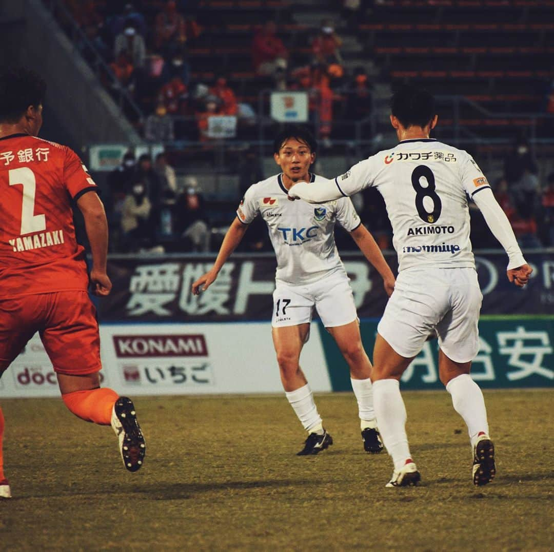 栃木SCさんのインスタグラム写真 - (栃木SCInstagram)「. 【GAME PHOTO】 . ▽AWAY GAME  10/25 vs 愛媛FC . ▽SCORE 愛媛 0-1 栃木 . ▽SCORER 53分 森俊貴(栃木) . ▽STARTING LINEUP GK 50 #オビパウエルオビンナ DF 23 #柳育崇 DF 30 #田代雅也 DF 15 #溝渕雄志 MF 33 #黒﨑隼人 MF 5 #岩間雄大 MF 14 #西谷優希 MF 18 #森俊貴 FW 17 #山本廉 FW 8 #明本考浩 FW 16 #榊翔太 ． ▽SUBMEMBER GK 1 #川田修平 DF 35 #池庭諒耶 DF 6 #瀬川和樹 MF 13 #禹相皓 FW 19 #大島康樹 FW 29 #矢野貴章 FW 9 #エスクデロ競飛王 . . 次節は11/1にホームでヴァンフォーレ甲府戦です！ 引き続き共に戦いましょう！ KEEP MOVING FORWARD . #栃木SC #全員戦力 #jleague #Jリーグ #サッカー .」10月27日 21時07分 - tochigisc_official