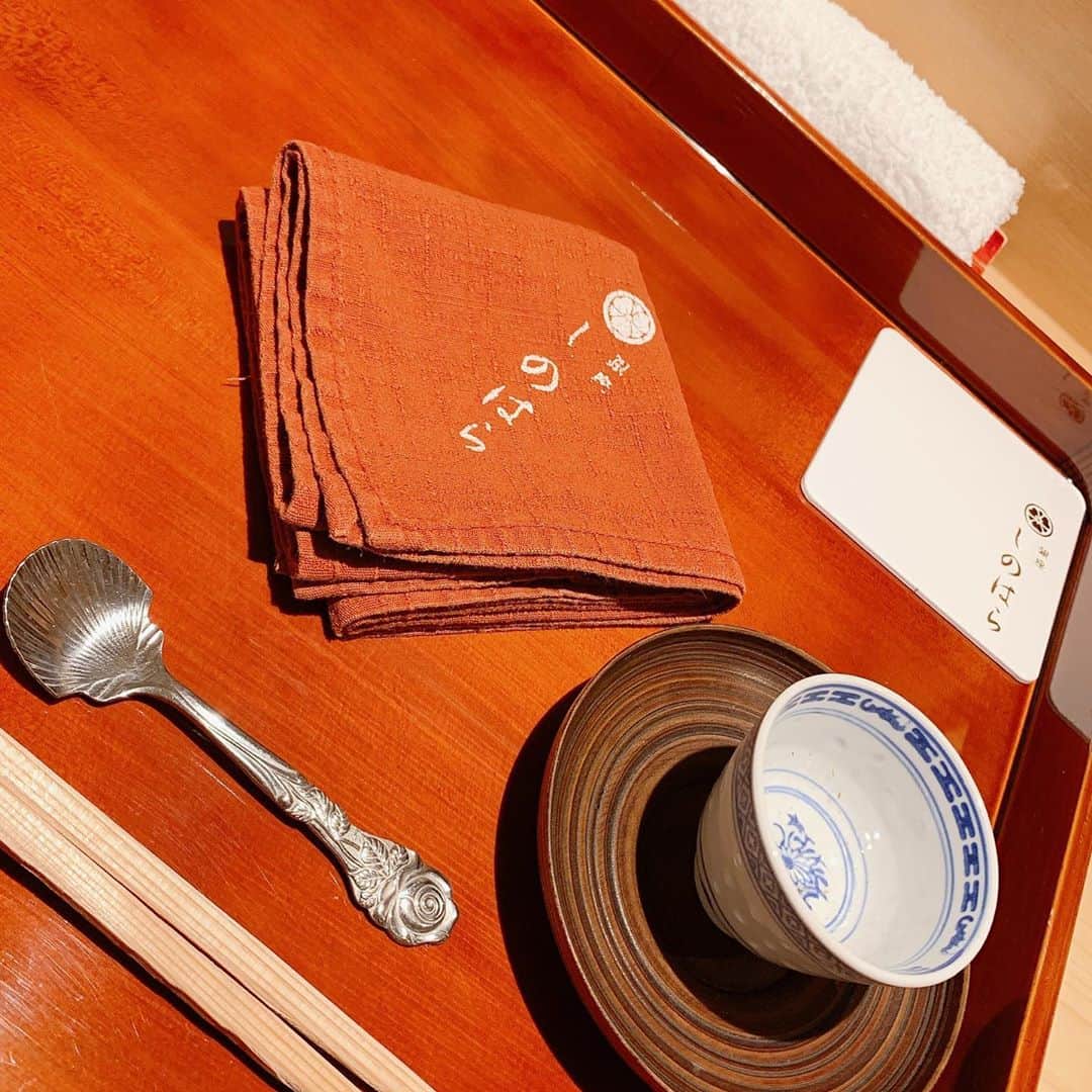 小柳津林太郎さんのインスタグラム写真 - (小柳津林太郎Instagram)「Went to "Shinhara," a Kaiseki restaurant in Ginza, Tokyo. Pretty, Crazy, and Entertaining, course and time.  銀座しのはら、最高でした。さて、今から弾丸で名古屋出張いってきます。写真とりそびれたけど、大先輩 @naohawaii さんの枠でご一緒させていただきました😂（感謝！）  #メシテロ #ザギン #しのはら #銀座 #割烹  #tokyo #ginza #kappo #shinohara」10月27日 21時16分 - rinsta_gram1002