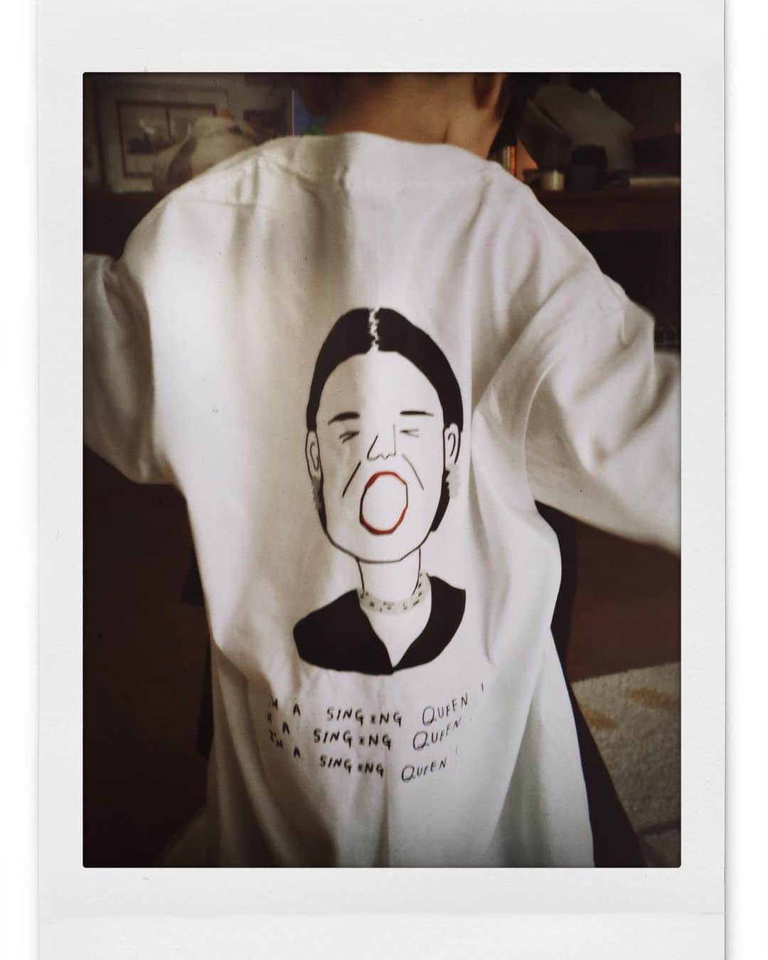 ウェイ・ルーシュエンさんのインスタグラム写真 - (ウェイ・ルーシュエンInstagram)「新品預告：歌后 t-shirt」10月27日 21時14分 - waawei