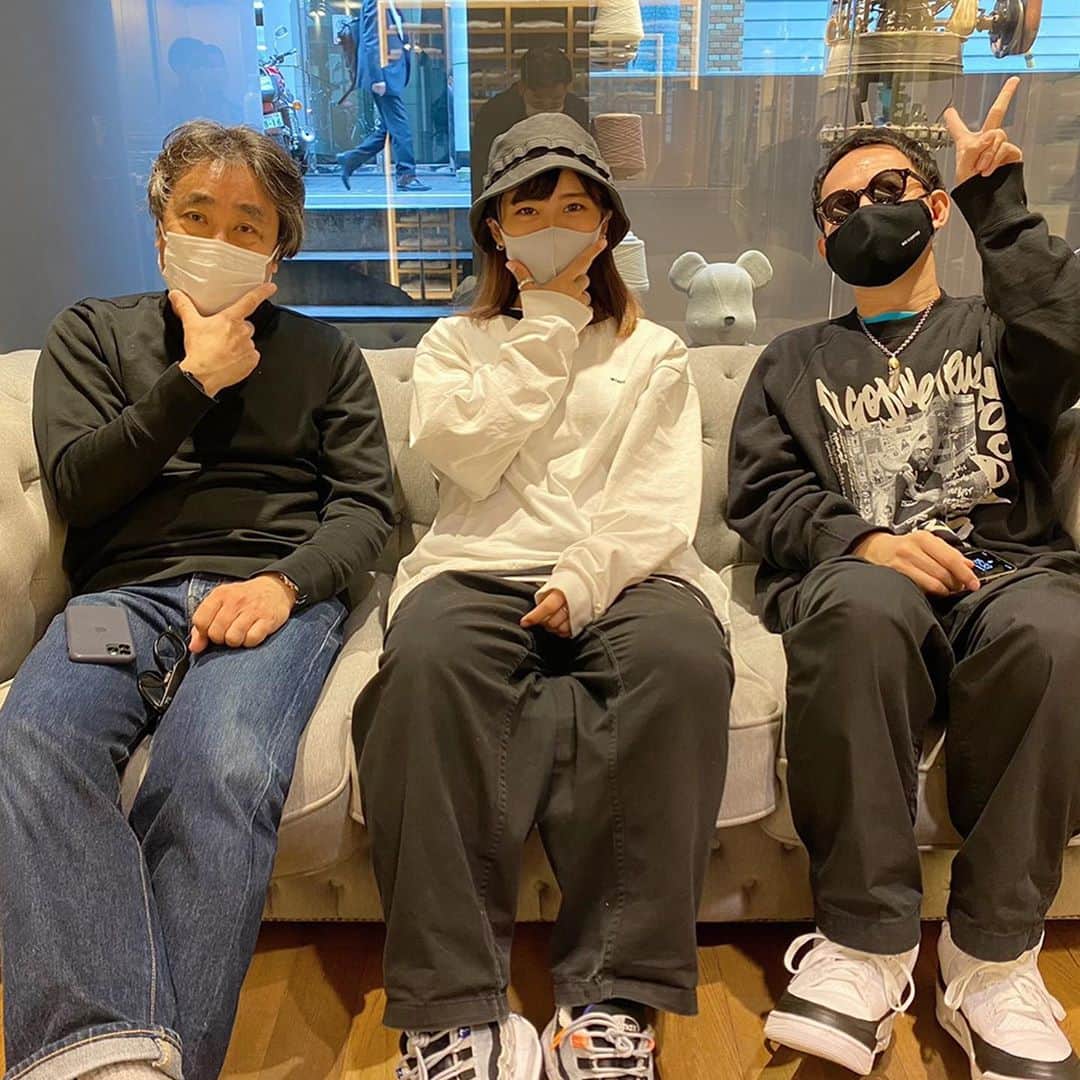ループウィラーさんのインスタグラム写真 - (ループウィラーInstagram)「ご来店ありがとうございました🙏🏻😊いつもピースの @jkajiy  さん @hello_akkii  さんをお連れいただきありがとうございました🙏🏻若い人のお話、たいへん勉強になりました。 . . #loopwheeler #tsuriami  #tsuriamisweat  #ループウィラー #吊り編み #吊り編みスウェット  #nike #ナイキ」10月27日 21時37分 - loopwheelerss