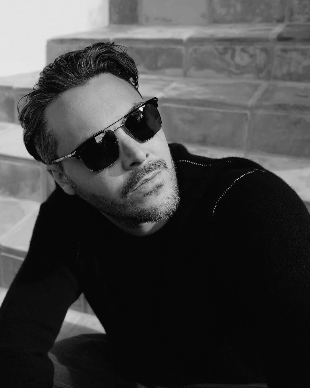 ラグ&ボーンのインスタグラム：「@thejackhuston seeing things in black and white with new fall eyewear. Online now.」
