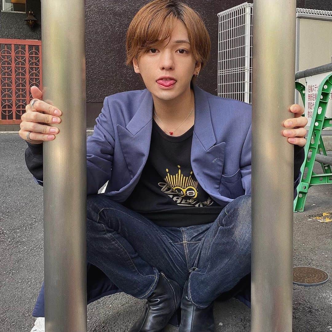 こんどうようぢさんのインスタグラム写真 こんどうようぢinstagram 髪の毛伸びてるけど切ろうか 切らないか考え中なのですけど どっちがいいですか 10月27日 21時49分 Kondoyohdi
