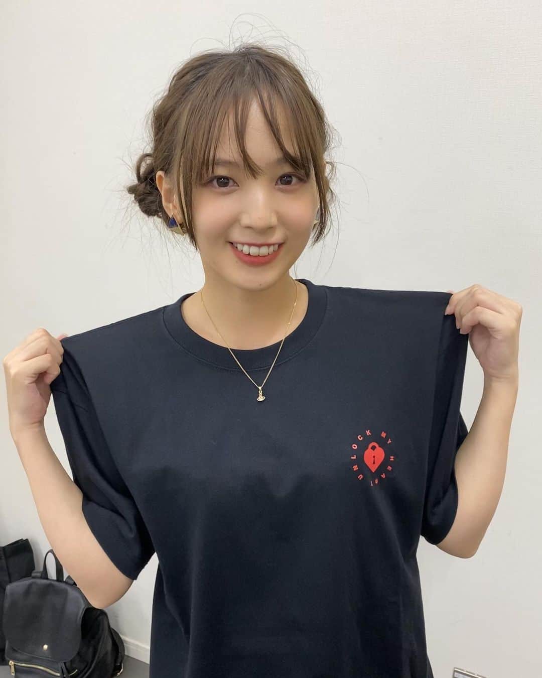 立野沙紀さんのインスタグラム写真 - (立野沙紀Instagram)「今日のリハ着。デザインを自分で選択できるからお気に入りのTシャツができるよ😉ちょっと崩れちゃったけど、今日のヘアメイクめちゃくちゃお気に入り♥️ #privatetokyo #ordermade #tshirt」10月27日 21時55分 - saki_tateno