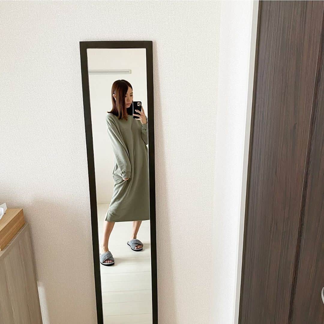 片桐優妃のインスタグラム：「@retel__rakuten の#ルームウェア 😊💐楽ちんであったかくてかわいくて近所だったらそのままでもでかけられちゃう感じがとってもいい🙆‍♀️💕 . #RETEL #retelコーデ #オリジナルルームウェア #ルームウェアワンピース #レテル」