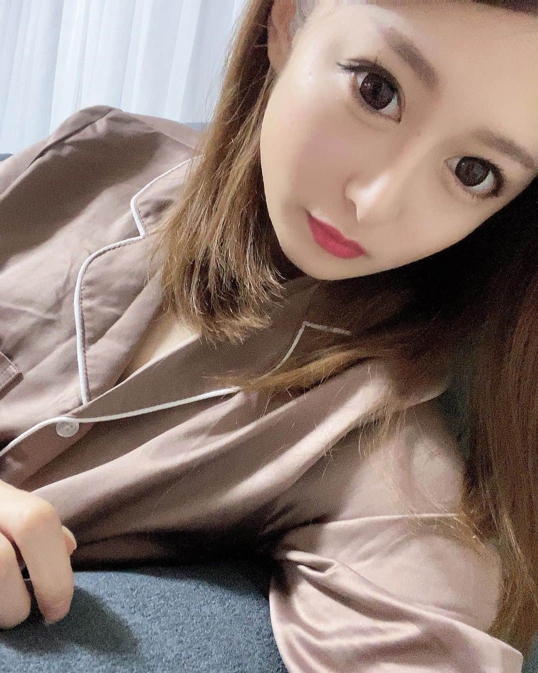 藤堂永蓮のインスタグラム：「出勤🍑  #北海道#すすきの#バルセロナ#キャバ嬢#ピアジェ#ピーアンドジェー#ニュークラブ#barcelona #新宿 #歌舞伎町 #六本木 #錦 #中洲 #北新地 #ミナミ #instagram#instagood #love #happy#fun#like4like #l4l #札幌」