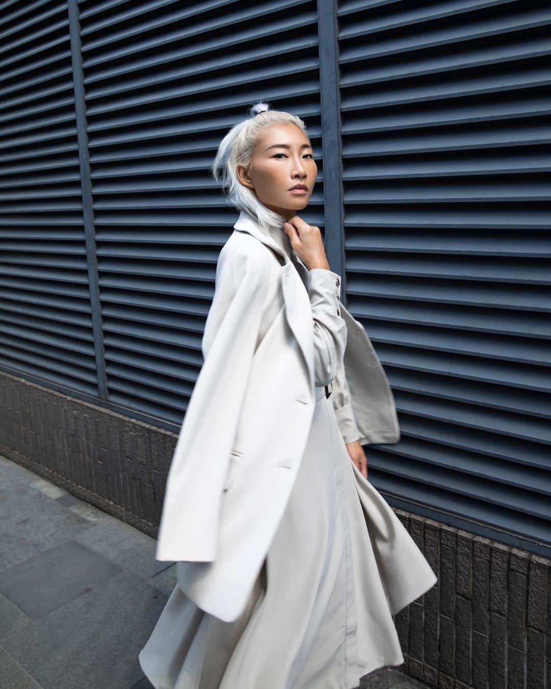 Club Monacoのインスタグラム：「Everything should be so simple. @utahlee embraces fall in the Single-Breasted Blazer .」