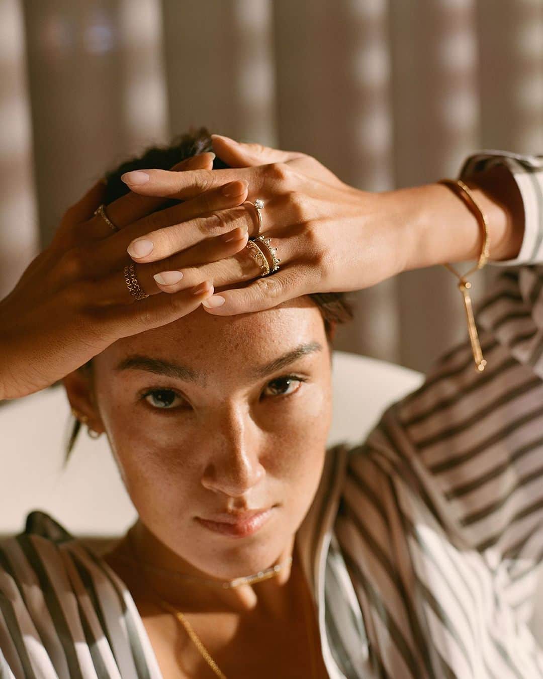 PANDORAさんのインスタグラム写真 - (PANDORAInstagram)「The confidence to shine. Mix heart, wishbone and sparkling crown rings to create a look that’s uniquely yours. #PandoraStyle #PandoraBracelets #SomethingAboutYou」10月27日 22時15分 - theofficialpandora