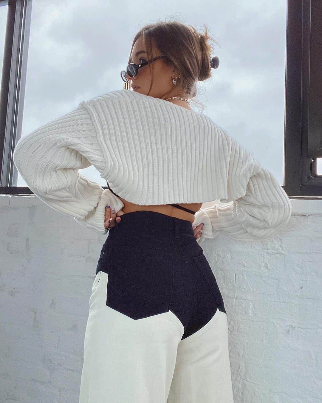 We Wore Whatのインスタグラム：「The Chap Jean 🖤 ahhhhh this pair!! It’s our high rise wide leg denim with color blocking detail.  The amount of times we changed this V seam placement to make it perfect and flattering is too funny.. and all photos from this shoot are #uneditedbutfiltered • 11.09」