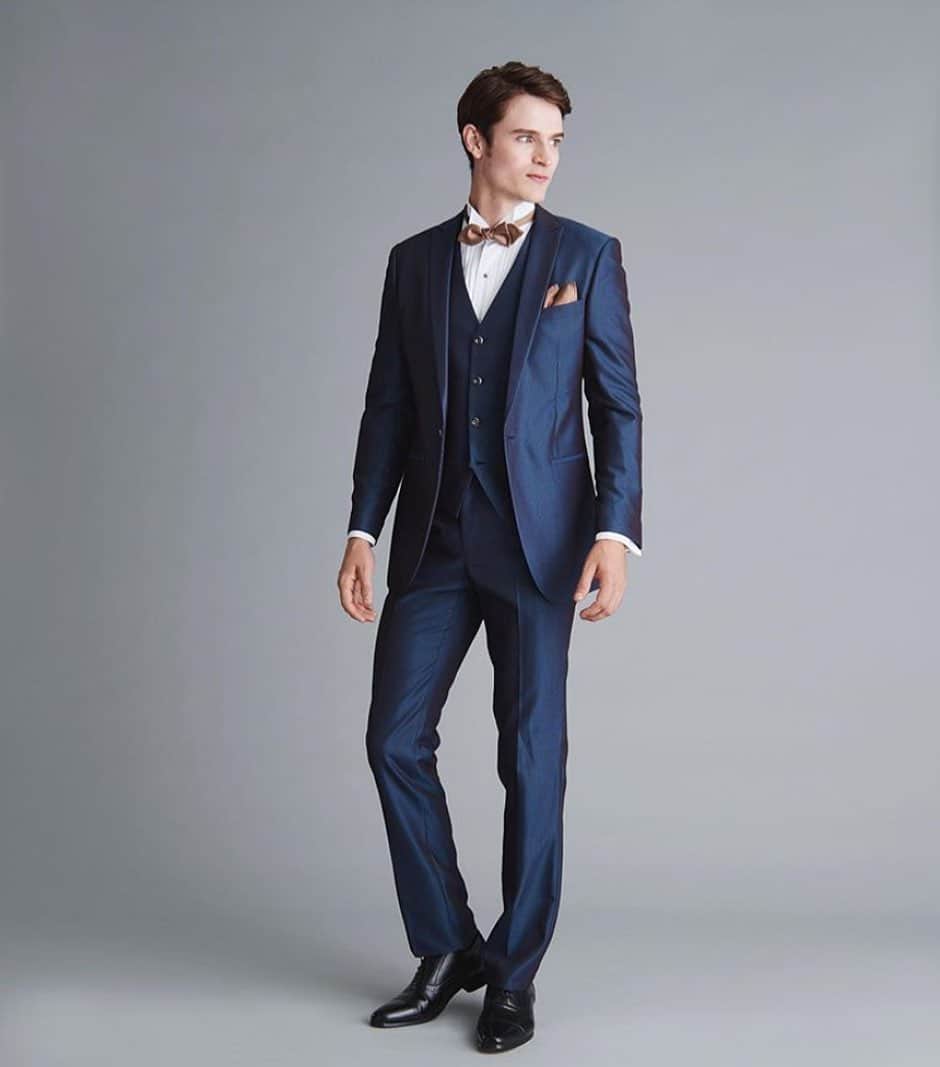 Anton Wormannのインスタグラム：「Blue, shiny suits👌💙💒 また結婚しちゃった💞　   #spf50  #Aimer #Tokyo #Japan #wedding #suit」