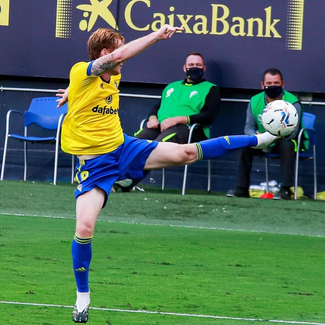のインスタグラム：「Mawashi geri🥋⚽️」