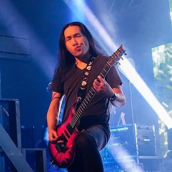 ハーマン・リさんのインスタグラム写真 - (ハーマン・リInstagram)「My Twitch channel is currently suspended. Today I will be streaming on YouTube instead at youtube.com/dragonforce  Starts 1pm PT / 4pm ET / 8pm UK. Another new guitar incoming today!  #dragonforce #hermanli #livestream #vintageguitar #prsguitars #privatestock #guitarcollector #guitarcollection」10月27日 22時42分 - hermanli