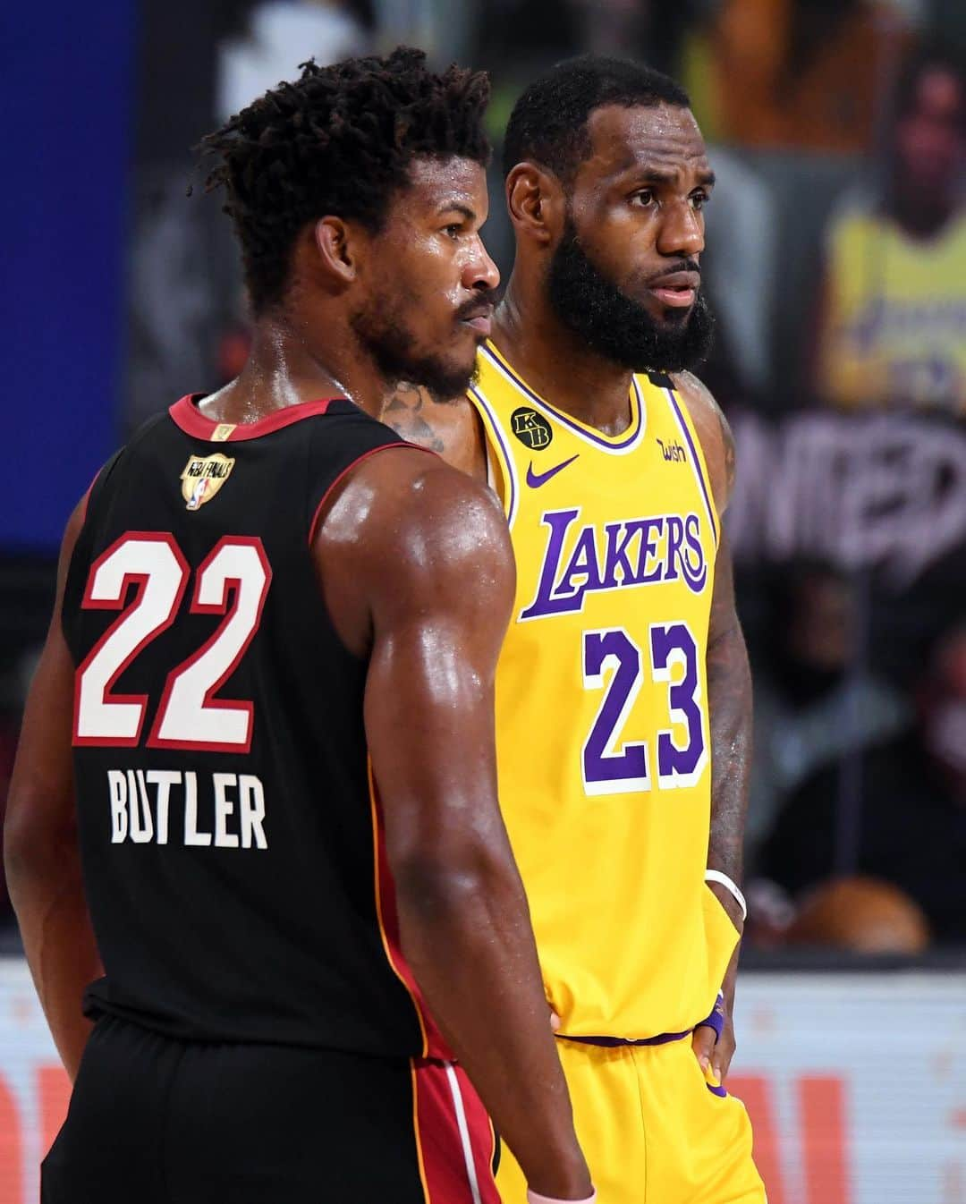 NBAさんのインスタグラム写真 - (NBAInstagram)「Competition at its finest.. the @kingjames & @jimmybutler duel in the #NBAFinals! 🙌🏽 #BESTofNBARestart」10月27日 23時03分 - nba