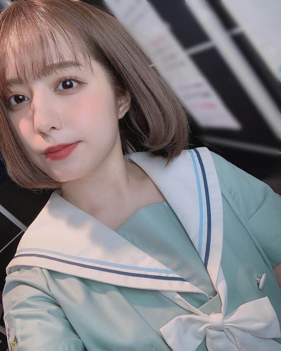 前田美里のインスタグラム：「セーラー服とボブ。 . .  #火曜日 #セーラー服 #ショートボブ #制服 #コスプレ #photo #ファインダー越しの私の世界 #写真好きな人と繋がりたい  #おうち時間 #stayhome #写真 #ヲタク #櫻坂46 #欅坂46 #日向坂46 #フォロー #フォロワー募集中  #idol #japanesegirl #follow #followme #좋아요 #팔로우미 #팔로미 #오오티디」