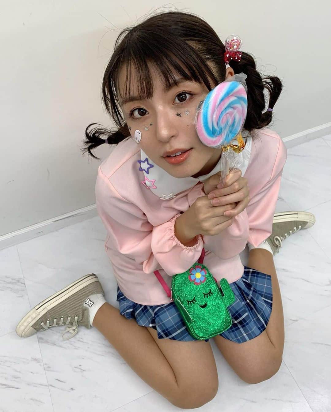 竹本茉莉さんのインスタグラム写真 - (竹本茉莉Instagram)「. 今年のハロウィンは ほいくえんじ🐥だよ . . . . . #ハロウィン #ハロウィンコスプレ #ハロウィン仮装 #halloween #halloweencostume #halloweenmakeup #japanesegirl」10月27日 23時20分 - matsuri_morikawa