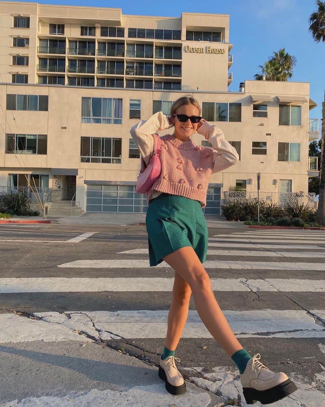 Urban Outfittersさんのインスタグラム写真 - (Urban OutfittersInstagram)「The color story we didn’t know we needed from @courtneecrews. Tap to shop! #UOonYou」10月27日 23時30分 - urbanoutfitters