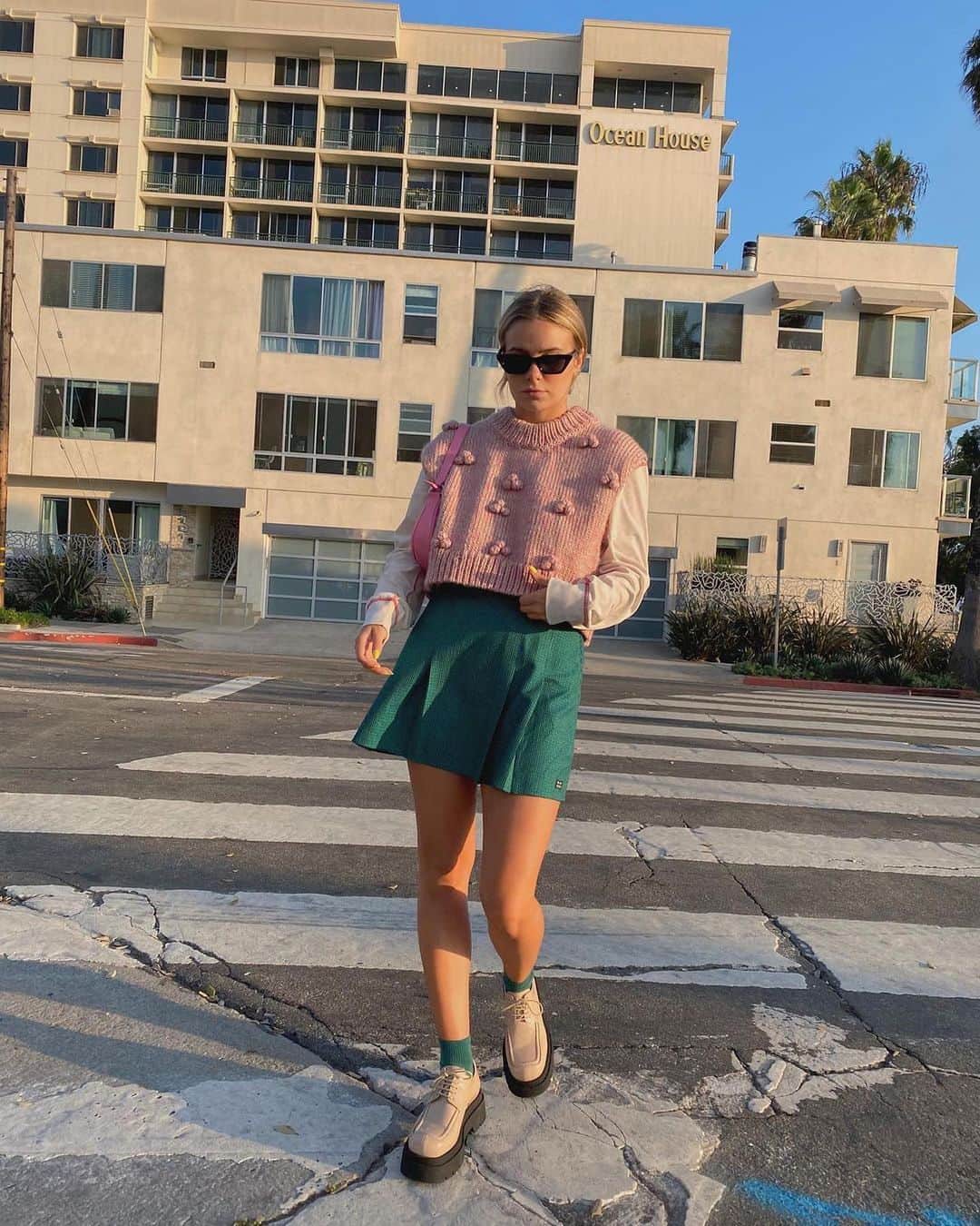 Urban Outfittersさんのインスタグラム写真 - (Urban OutfittersInstagram)「The color story we didn’t know we needed from @courtneecrews. Tap to shop! #UOonYou」10月27日 23時30分 - urbanoutfitters
