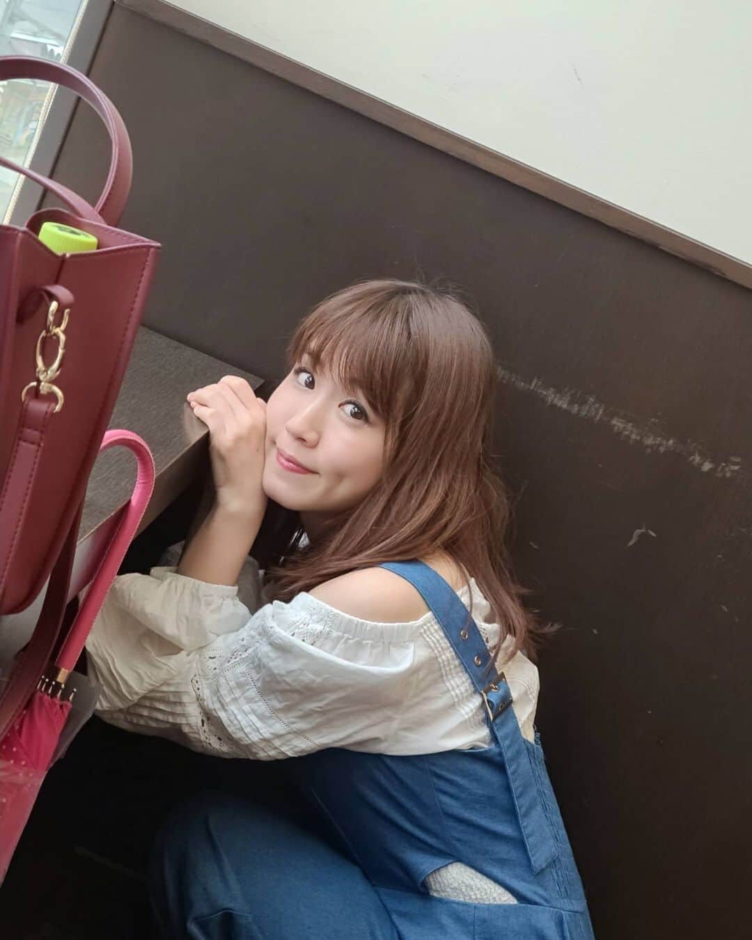 のインスタグラム：「眠い💤﻿ 眠い💤﻿ 眠い💤﻿ ﻿ 明日は早めに寝るぞ～☺️﻿ ﻿﻿ ﻿﻿ ﻿﻿ ﻿﻿ ﻿﻿﻿ ﻿﻿﻿﻿﻿﻿﻿﻿﻿﻿﻿﻿﻿﻿﻿﻿﻿﻿ 17ライブというライブ配信アプリをしています❤️﻿﻿﻿﻿﻿﻿﻿﻿﻿﻿﻿﻿﻿﻿﻿﻿﻿﻿ アプリをダウンロードしていただいて﻿﻿﻿﻿﻿﻿﻿﻿﻿﻿﻿﻿﻿﻿﻿﻿﻿﻿ ようこ❤️🌸❤️🌸﻿﻿﻿﻿﻿﻿﻿﻿﻿﻿﻿﻿﻿﻿﻿﻿﻿﻿ と検索していただくと見れます✨﻿﻿﻿﻿﻿﻿﻿﻿﻿﻿﻿﻿﻿﻿﻿﻿﻿﻿ 19時頃から配信してます。﻿﻿﻿﻿﻿﻿﻿﻿﻿﻿﻿﻿﻿﻿﻿﻿﻿﻿ おうち時間にぜひ🤭﻿﻿﻿﻿﻿﻿﻿﻿﻿﻿﻿﻿﻿﻿﻿﻿﻿﻿ #ライブ配信#配信﻿﻿﻿﻿﻿﻿﻿﻿﻿﻿﻿﻿﻿﻿﻿﻿﻿﻿ #アプリ#17ライブ﻿﻿﻿﻿﻿﻿﻿﻿﻿﻿ ﻿﻿﻿﻿﻿﻿﻿﻿﻿﻿ #グラビア#インスタグラビア﻿﻿﻿﻿﻿﻿﻿﻿#綺麗になりたい﻿﻿﻿﻿﻿﻿﻿ #セクシー#sexy#笑顔#ダイエット﻿﻿﻿﻿﻿﻿﻿﻿﻿﻿﻿﻿﻿﻿﻿﻿﻿﻿ #diet#美容#美容好きな人と繋がりたい﻿﻿﻿﻿﻿﻿﻿﻿﻿﻿﻿﻿﻿﻿﻿ #お尻#尻#hip#インフルエンサー」