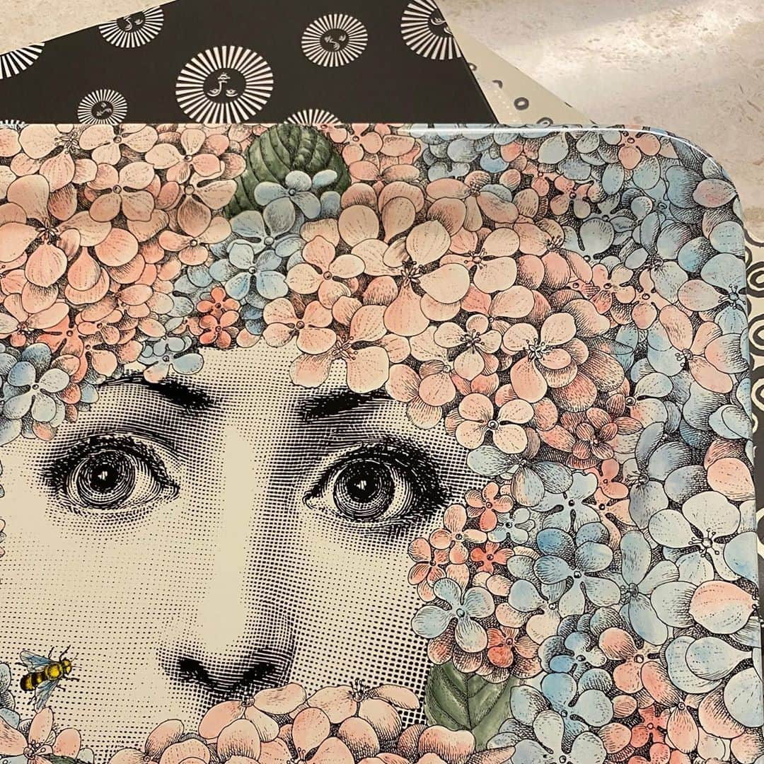 オ・ヨンスさんのインスタグラム写真 - (オ・ヨンスInstagram)「생일선물 🎁 땡큐 #Fornasetti」10月27日 23時45分 - yunsoo.official