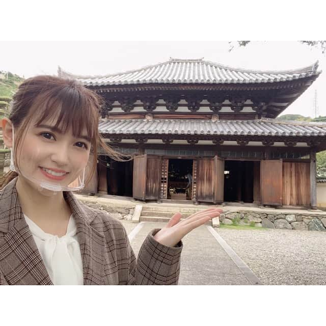 三島ゆかりさんのインスタグラム写真 - (三島ゆかりInstagram)「今月からスタートしたテレビ和歌山『6wakaイブニング』の新コーナー「和歌山新巡礼記」☺️🍊 リポーター三島ゆかりです🎤🍎 記念すべき第1回目は海南市下津町にある国宝、善福院釈迦堂に行ってきました✨✨ 私は世界遺産とか大好きなので、これから色々な神社仏閣に行けると思うと楽しみです⛩😊 3枚目の写真は、お寺でハートを見つけたので撮ってみました💖📷 #和歌山 #テレビ和歌山 #6wakaイブニング #ロケ #和歌山新巡礼記 #リニューアル #リポーター #三島ゆかり #ゆかりんご #タレント #フリーアナウンサー #youtuber #ゆかりんごチャンネル #ゆかりんごgames #チャンネル登録お願いします #善福院釈迦堂 #国宝 #生放送 #ありがとうございました #instagood #instalike #temple #japan #follow」10月28日 0時02分 - apple340