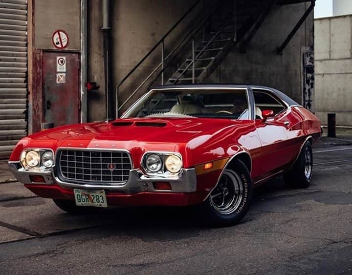 Classics Dailyさんのインスタグラム写真 - (Classics DailyInstagram)「#ClassicsFeature _____ 1972 Ford Gran Torino Sport owned by @grantorinosport72 _____ #classiccar #musclecar #hotrod #protouring #prostreet #restomod #classicsdaily #streetrod #streetcar #customcar #hotrods #streetrods #ford #torino #grantorino」10月28日 0時02分 - classicsdaily