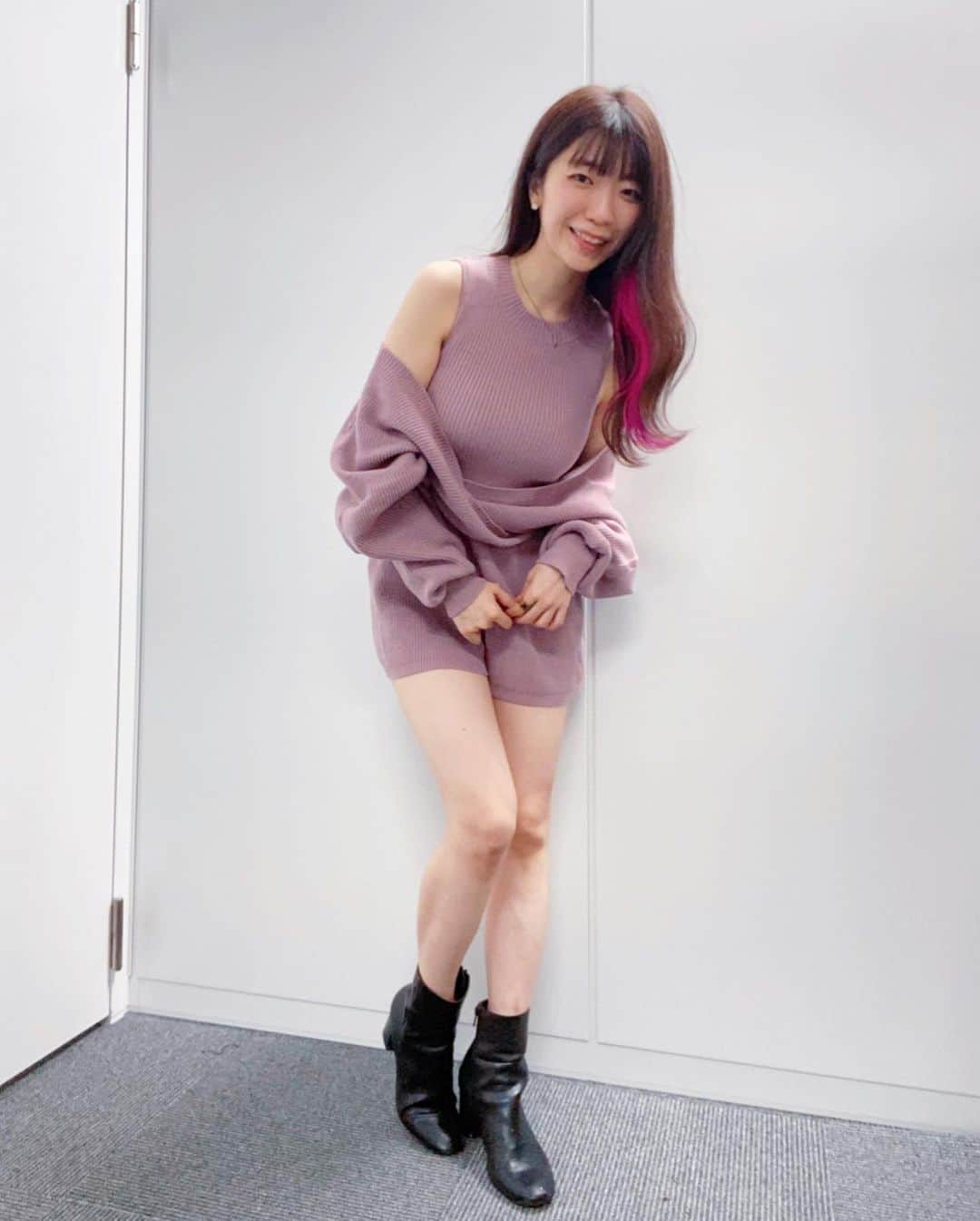 ぱいぱいでか美のインスタグラム：「通称(?)ちぇるニット ꙳ #GYDA #onepiece #knit #ニットワンピース #ちぇるニット #俺はインスタグラマーになりてぇ #ハロメンが服を着ると売れる ꙳ モーニング娘。'20の野中美希さん @miki_nonaka.official が インスタに載せてたのをみて 真似して買ったちぇるニット！！！！ かわいーーー！セクシーーーー！ ブログにも昨日載せたんだけど明らかにアクセス数伸びて笑いました。笑 みんなこういうニットは好きですよね。 全人類好きなんじゃないですか！ あとハロプロメンバーの方の影響を受けて 同じ服を買うときに #ハロメンが服を着ると売れる  ってタグつけてるんで 特定の手間を省きたい方は参考にしてください。笑 (同じ趣味…服の特定得意な方いたら使ってください)」