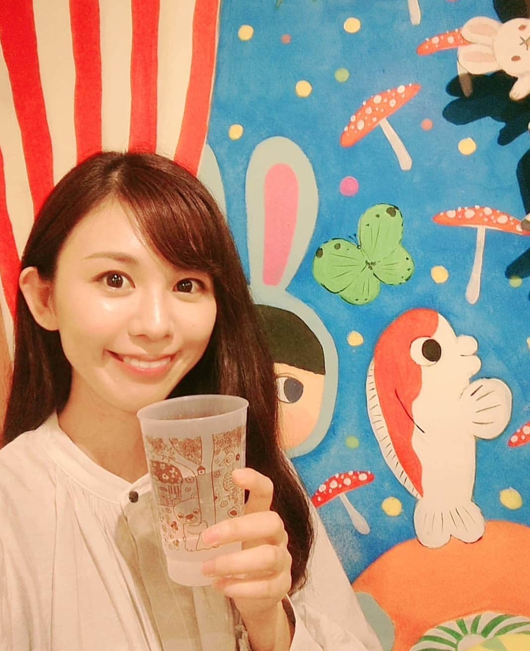 清水優美さんのインスタグラム写真 - (清水優美Instagram)「🦄  かわいいおラテ☕♡  手に持つはお水(•ө•)  👻🎃」10月28日 0時46分 - _yumishimizu_