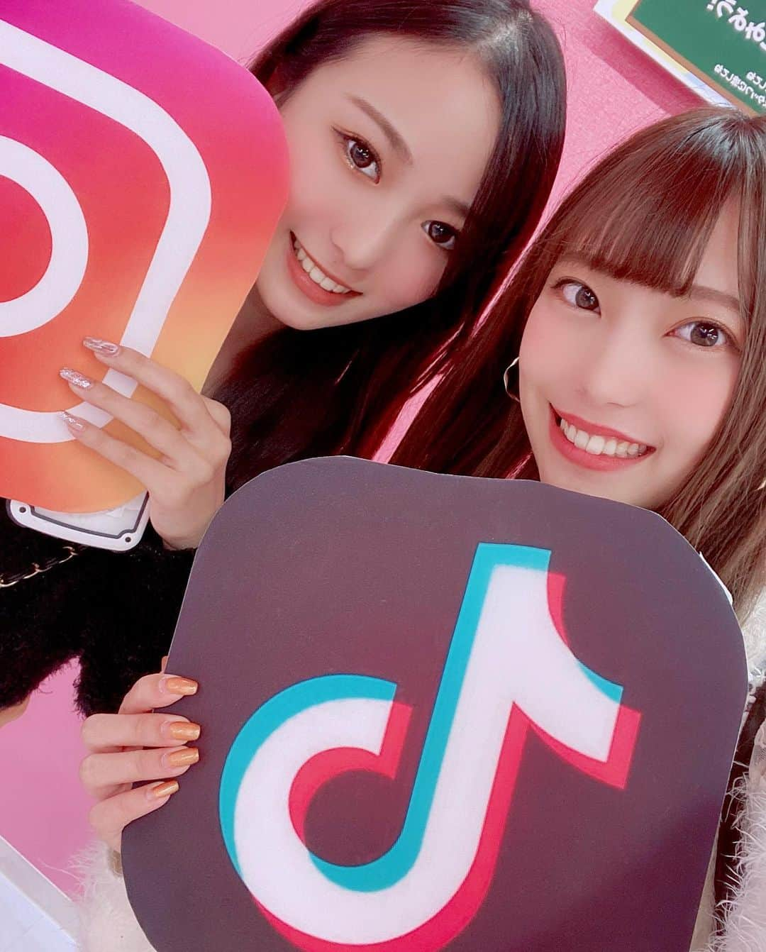 ゆいちょすのインスタグラム：「ひーちょす❗❗笑笑 フォローしてちょーっ！！笑🥺⭐️⭐️」