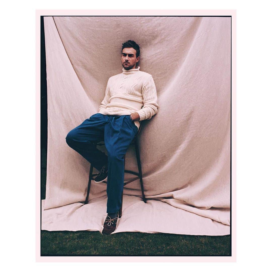 トム・オースティンさんのインスタグラム写真 - (トム・オースティンInstagram)「SCHON magazine  Full interview now available   @schonmagazine   photography. @silipman fashion. @mindoverfashionldn dop. @jamessharpestudio grooming. @jasoncrozier @stellacreativeartists fashion assistant. @elshadaigore words. @katie.s94」10月28日 0時51分 - tommyae