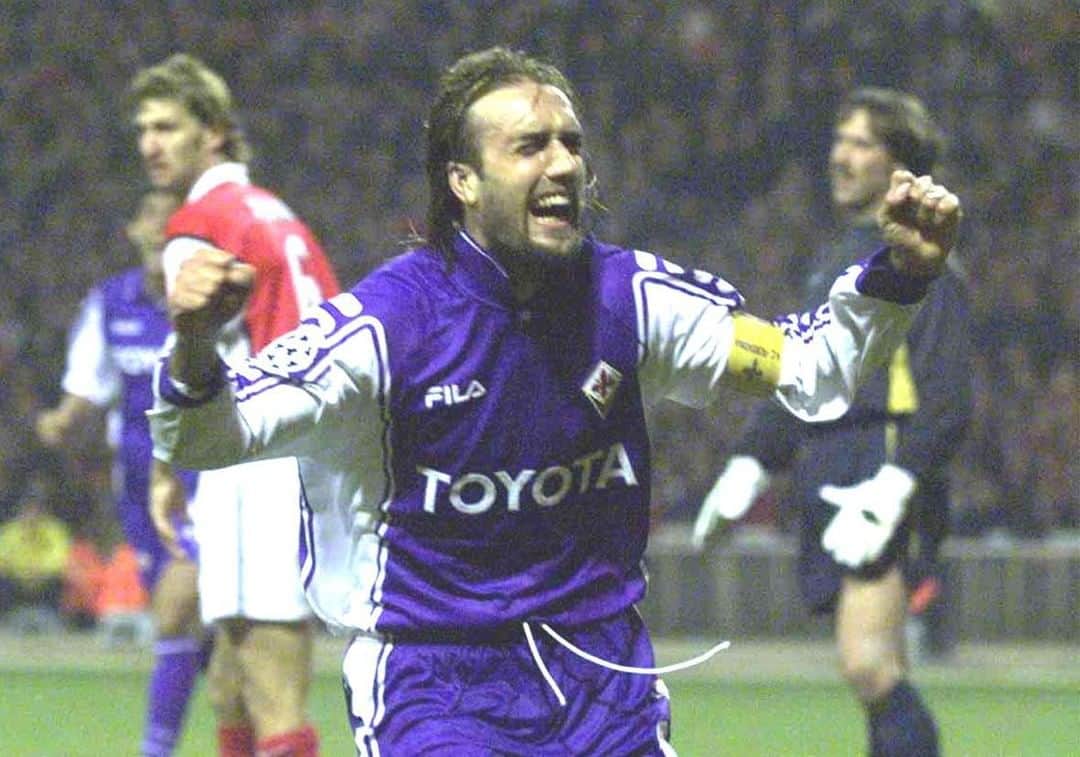 ACFフィオレンティーナさんのインスタグラム写真 - (ACFフィオレンティーナInstagram)「Shot power: __ ✍️👇 Gabriel Omar Batistuta 🚀  #OnThisDay in 1999 📅 Arsenal-Fiorentina 0-1  #ForzaViola 💜 #Fiorentina #UCL #ACFFiorentina #Arsenal #OTD #AccaddeOggi #Batistuta」10月28日 0時52分 - acffiorentina