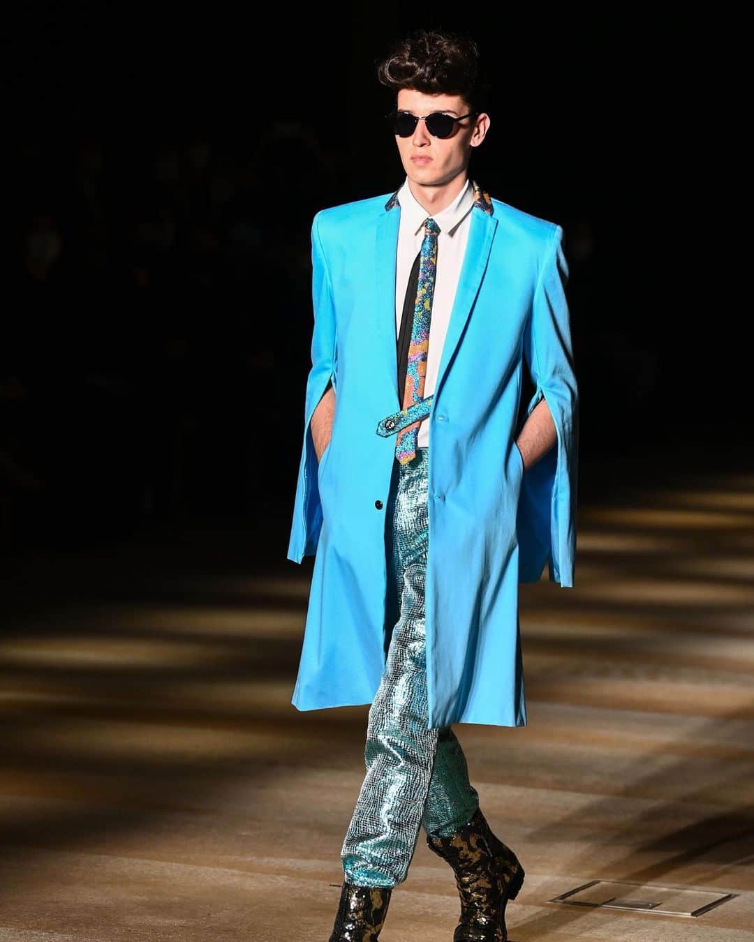 Fashion Weekのインスタグラム：「Rock n' roll flare from designer Rynshu Yamaji's Rakuten Fashion Week TOKYO runway. 📸 by @gettyimages」