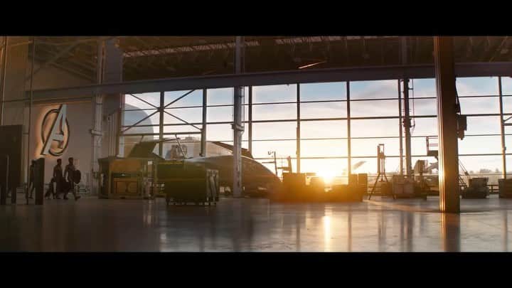 ケヴィン・スミスのインスタグラム：「One Week from Today: ASSEMBLE! Voting is the ENDGAME! (Help me give credit to whoever made this! I got it from a follower who also doesn’t know. Anybody have any idea where this Marvel-ous piece of editing came from?) #VOTE」
