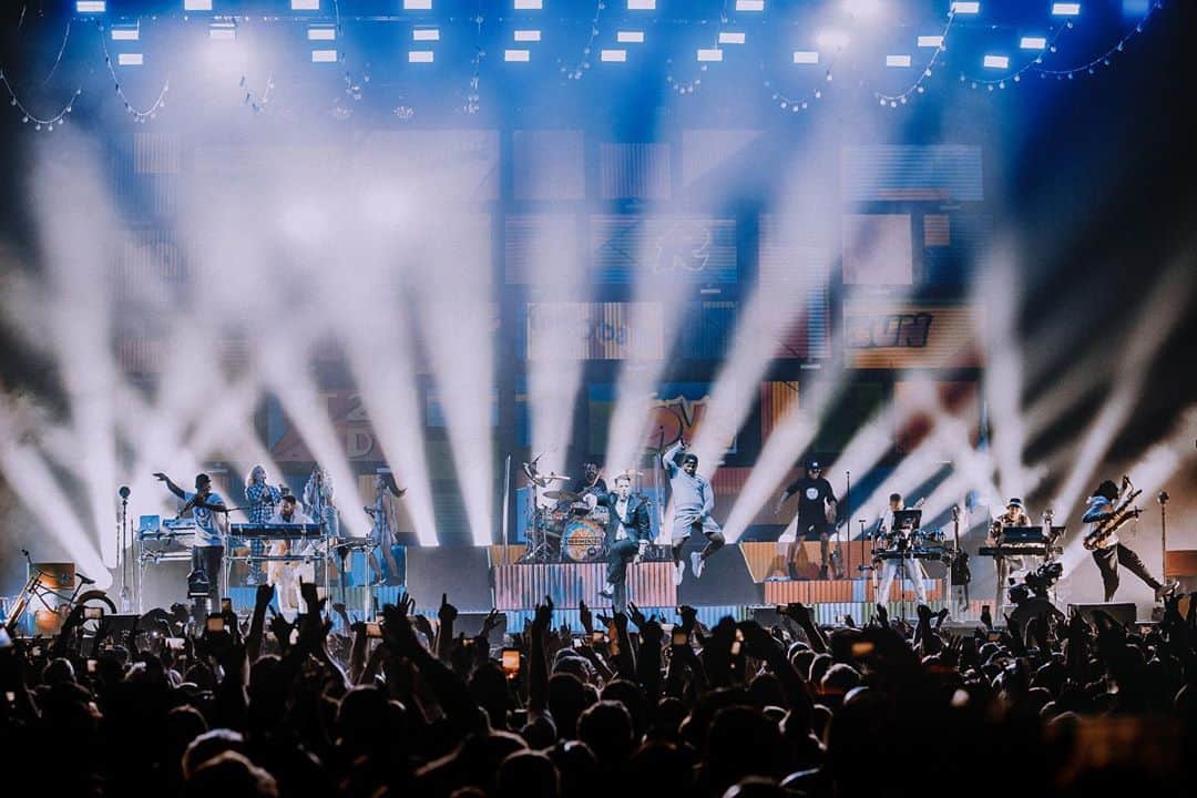 ルディメンタルのインスタグラム：「On this day two years ago we played one of our favourite shows to date at @yourallypally London. Can't wait to be able to get back out there playing shows again... much love 🧡」