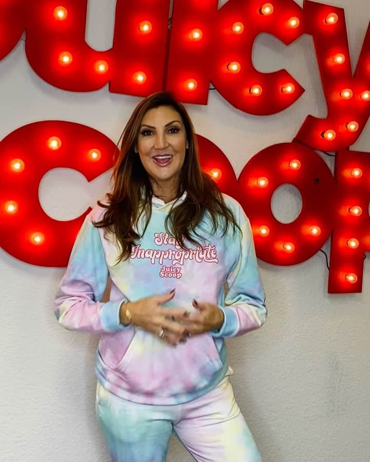 ヘザー・マクドナルドのインスタグラム：「Here with a journalistic correction from today’s podcast regarding @robyndixon10 . There’s Moissanite, Morganite, & Diamonds...but Monistat is priceless. Listen to today’s podcast for more!  🤫 New Juicy Scoop merch drooping in November!!」