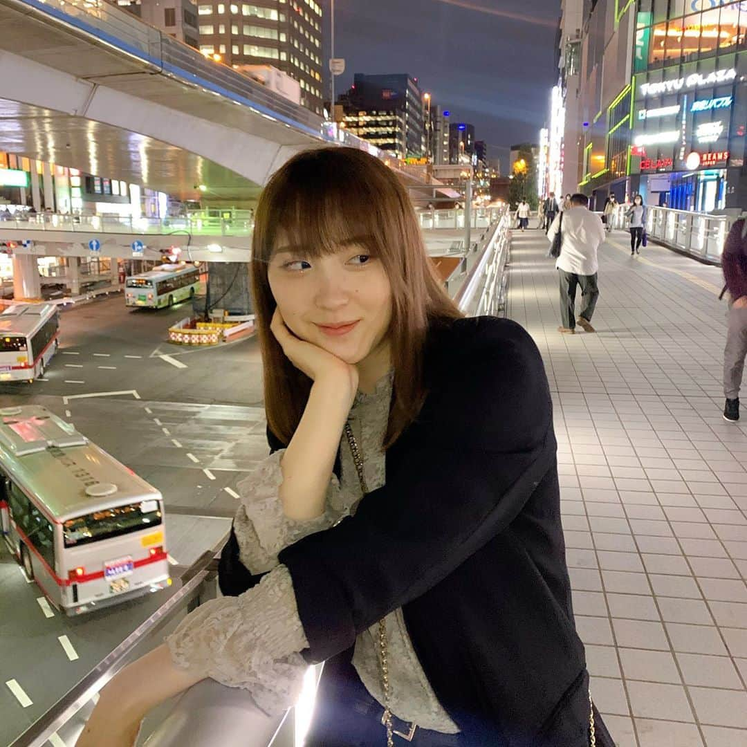 山寺花歩のインスタグラム：「・ 渋谷に行く度に、どんどん変わっている😳久しぶりに行ったら、びっくりすると思います！ 個人的に駅前の東急が無くなってしまったのは残念😢次は何ができるんだろう💭 ・ ・ 皆さんこんにちは！ 久しぶりのミクチャ配信に来て下さった方々、ありがとうございました🌷 やっぱり直接話せるのは良いですね☺️  Web投票は、29日までです！ ぜひお願いします🤍   #ミスコン2020#ミスコン駒澤#駒澤ミスコン#ミスコン#渋谷#東京#東京観光‬#高身長#高身長女子#171cm#撮影モデル募集#秋コーデ#秋服」