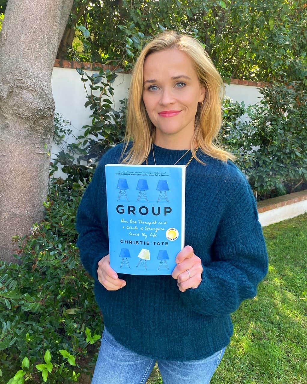 のインスタグラム：「Have you ever read a book that made you want to HUG  the author? 💙 Every page of this incredible memoir, #Group by @christieotate, had me thinking “I wish I had read this book when I was 25. It would have helped me so much!” Christie’s story of being a young professional woman who is struggling with deep insecurity and loneliness made me remember so many times in my life where as wished I had a group of friends to carry me through the hard days. And that’s what Christie finds in her therapy group. This book is a testament to the power of human connection. We need each other through the good times and the bad. Please read this book with a group of friends you cherish. And if you don’t have a Group, join Mine! @reesesbookclub 📚」