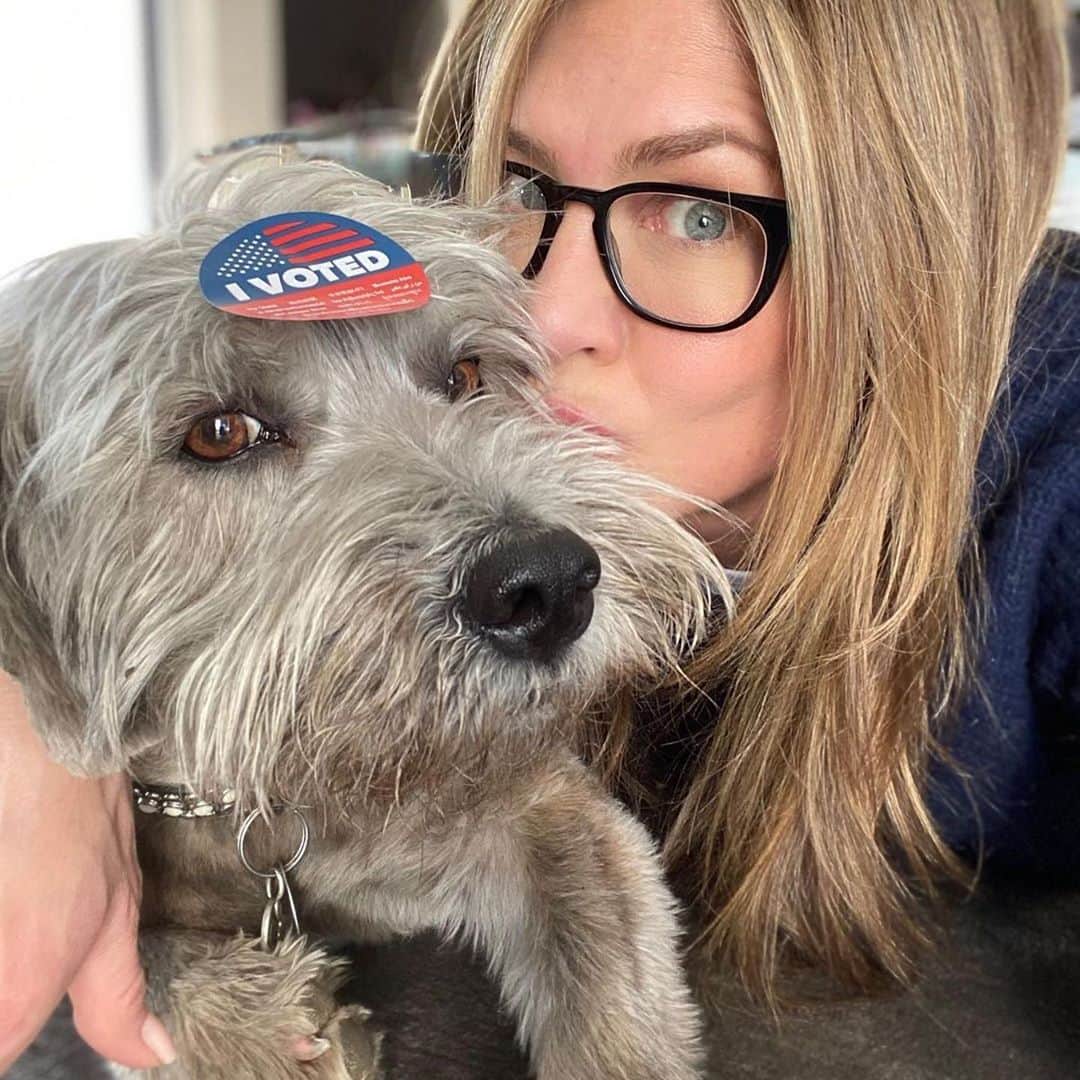 Blonde Saladさんのインスタグラム写真 - (Blonde SaladInstagram)「US ELECTION DAY🇺🇸  November 3rd is around the corner and overseas celebrities are pushing citizens to exercise their sacre right to vote using their communicative power for a noble goal, should celebrities do that in all the countries in the world? What do you think about young celebs talking about politics? Tell us yours and LINK IN BIO to know what we think about it⚡️ #theblondesalad #election2020 #presidentials #ivoted」10月28日 1時54分 - theblondesalad