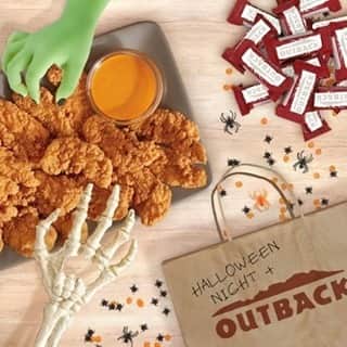Outback Steakhouseさんのインスタグラム写真 - (Outback SteakhouseInstagram)「Want to win an Outback gift card for Halloween? Comment below with: 🎃 Your favorite Outback food AND your Halloween costume 🎃 We'll surprise some lucky fans with gift cards!  See link in bio for details.」10月28日 2時00分 - outback