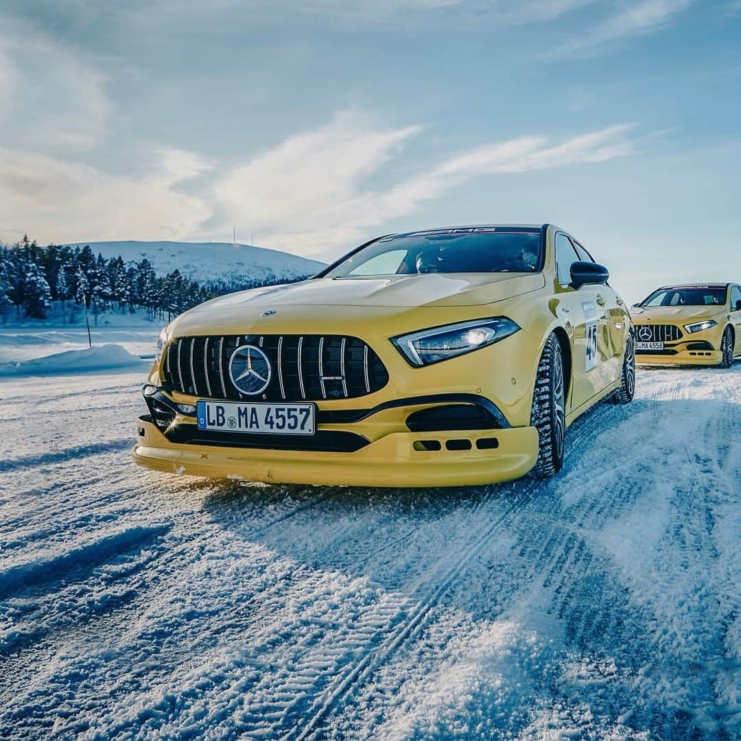 Mercedes AMGさんのインスタグラム写真 - (Mercedes AMGInstagram)「The #AMGDrivingAcademy welcomes you with an exclusive fleet of selected Mercedes-AMG models. Transform every drive into an unforgettable adventure and enhance your #DrivingPerformance this winter. amg4.me/Oegfr9Ov  #MercedesAMG #WorldsFastestFamily」10月28日 2時00分 - mercedesamg