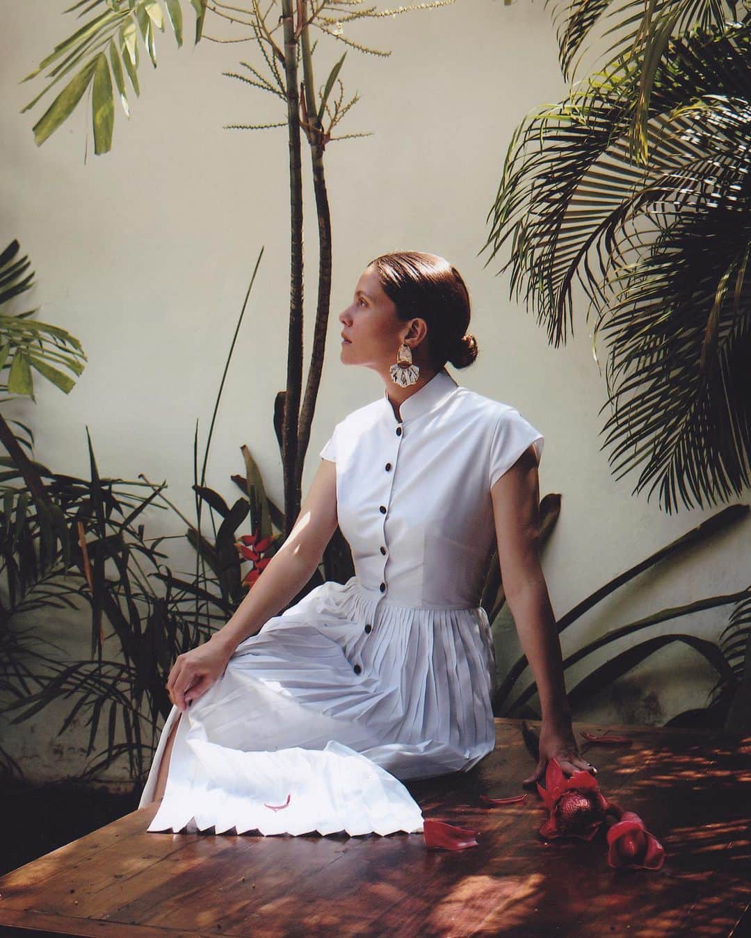 Monica Sordoのインスタグラム：「Once Upon a Time in “Mochima” • Wearing the MULLU Earflares from our permanent collection and @bouguessa dress 🤍 • By @mlshbts ✨」