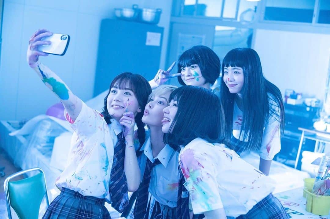 のインスタグラム：「❁﻿ #荒ぶる季節の乙女どもよ 最終話までご視聴ありがとうございました。  そして！1話から最終話までTwitterの方では全話トレンド入り、本当にありがとうございました😭皆様の応援が毎週励みでした。  #荒乙ロス の皆様のためにも、まだまだ写真など更新しますね✨ 口ばっか大臣にならないようにちゃんと更新します！  #ドラマイズム  #荒ぶる季節の乙女どもよ   #山田杏奈 #玉城ティナ #横田真悠 #畑芽育 #田中珠里  #井上瑞稀 （#HiHiJets）#前田旺志郎 #田川隼嗣  #鶴見辰吾 #古川雄輝」